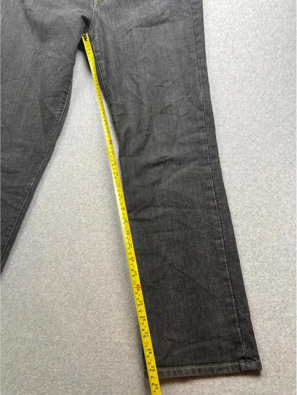 Chicos Denim Jeans Womens M / 8 Classic Platinum Straight Leg Casual Gray